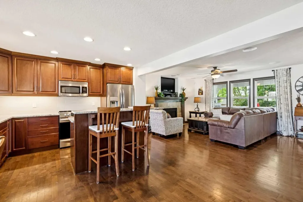 316 Prestwick Terrace SE Calgary AB T2Z 0H4