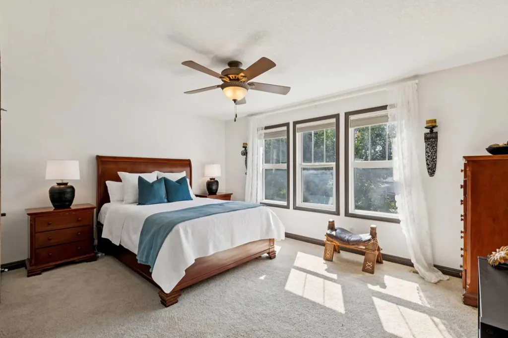 316 Prestwick Terrace SE Calgary AB T2Z 0H4