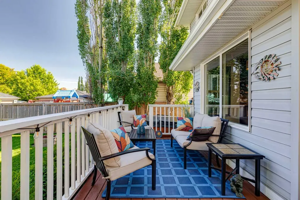316 Prestwick Terrace SE Calgary AB T2Z 0H4