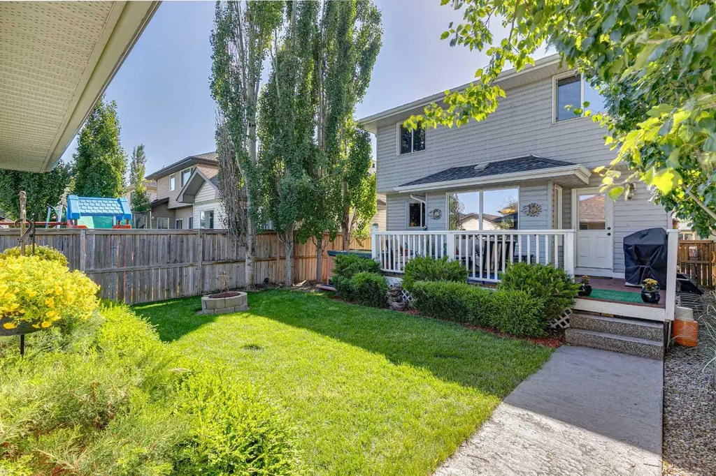 316 Prestwick Terrace SE Calgary AB T2Z 0H4