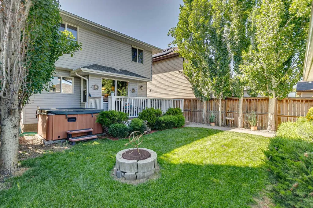 316 Prestwick Terrace SE Calgary AB T2Z 0H4