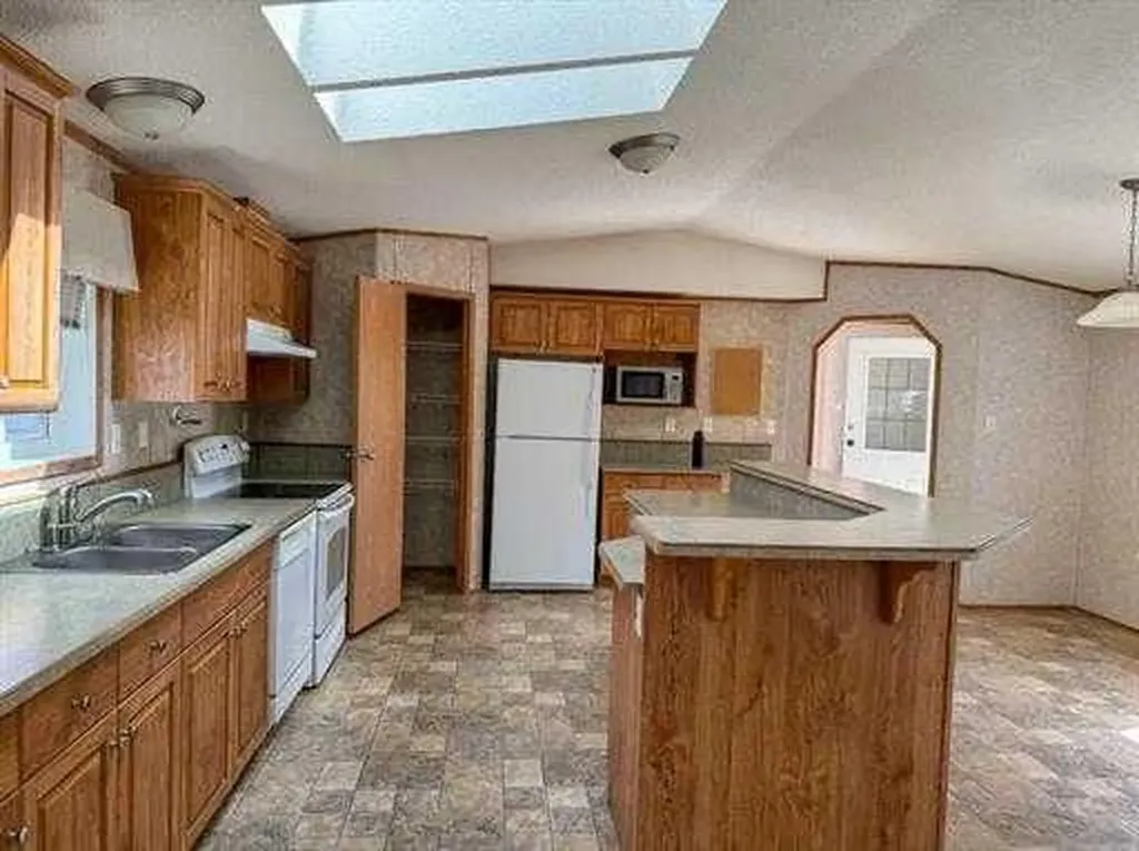 305 Rodeo Drive Fort Macleod AB T0L 0Z0