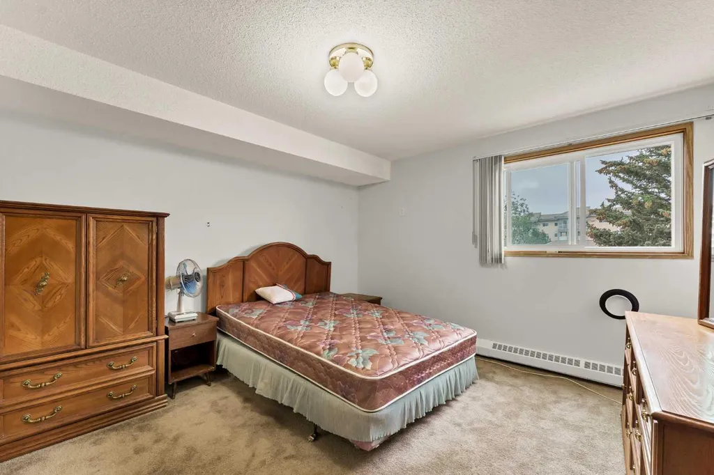 3090 15 Avenue SE Medicine Hat AB T1B 3Z3