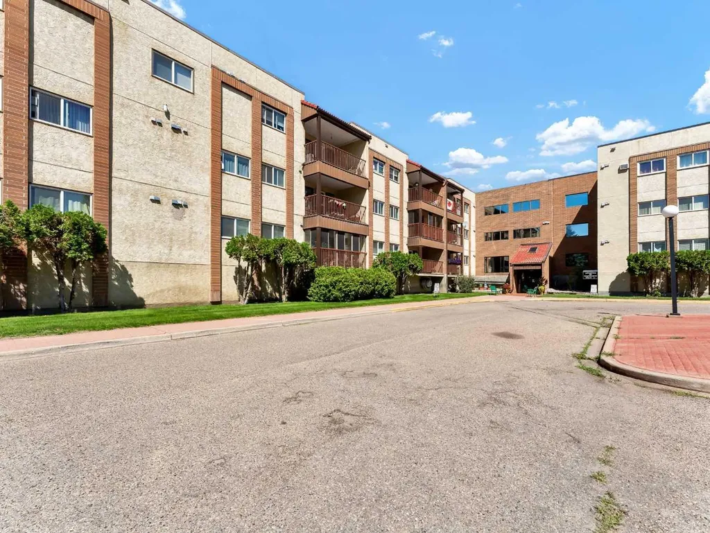 3090 15 Avenue SE Medicine Hat AB T1B 3Z3