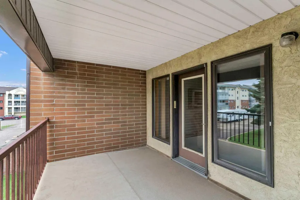 3090 15 Avenue SE Medicine Hat AB T1B 3Z3