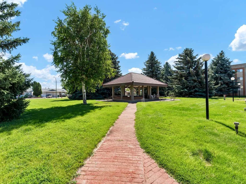 3090 15 Avenue SE Medicine Hat AB T1B 3Z3