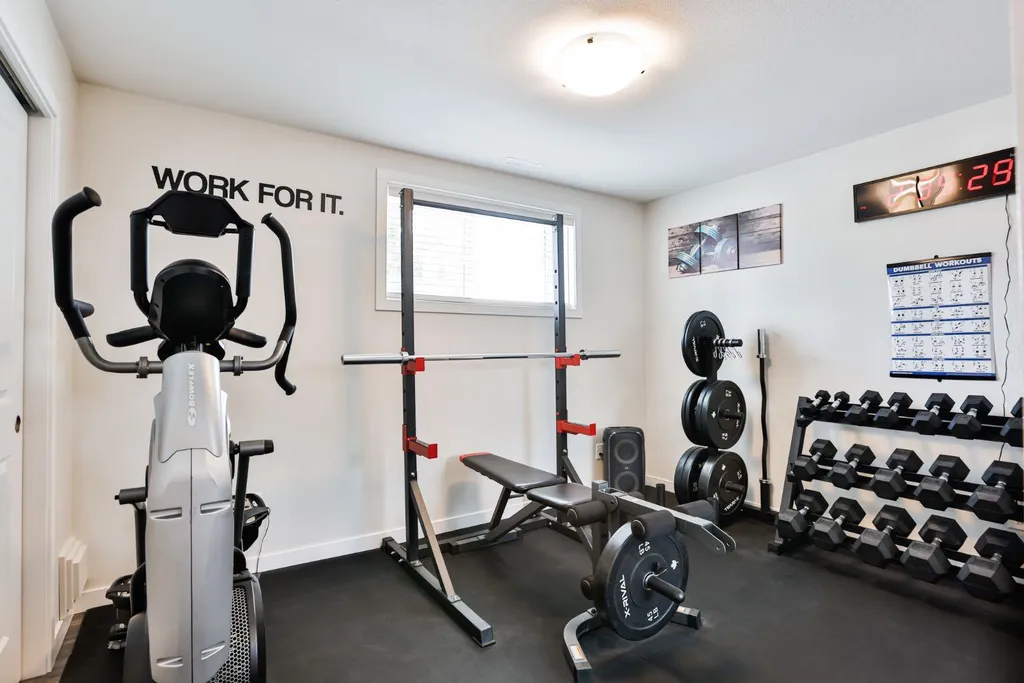 963 40 Avenue N Lethbridge AB T1H7G9