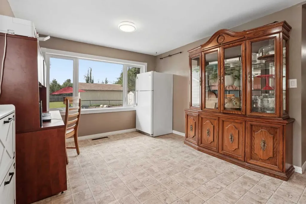 154 West 2 Avenue Magrath AB T0K 1J0