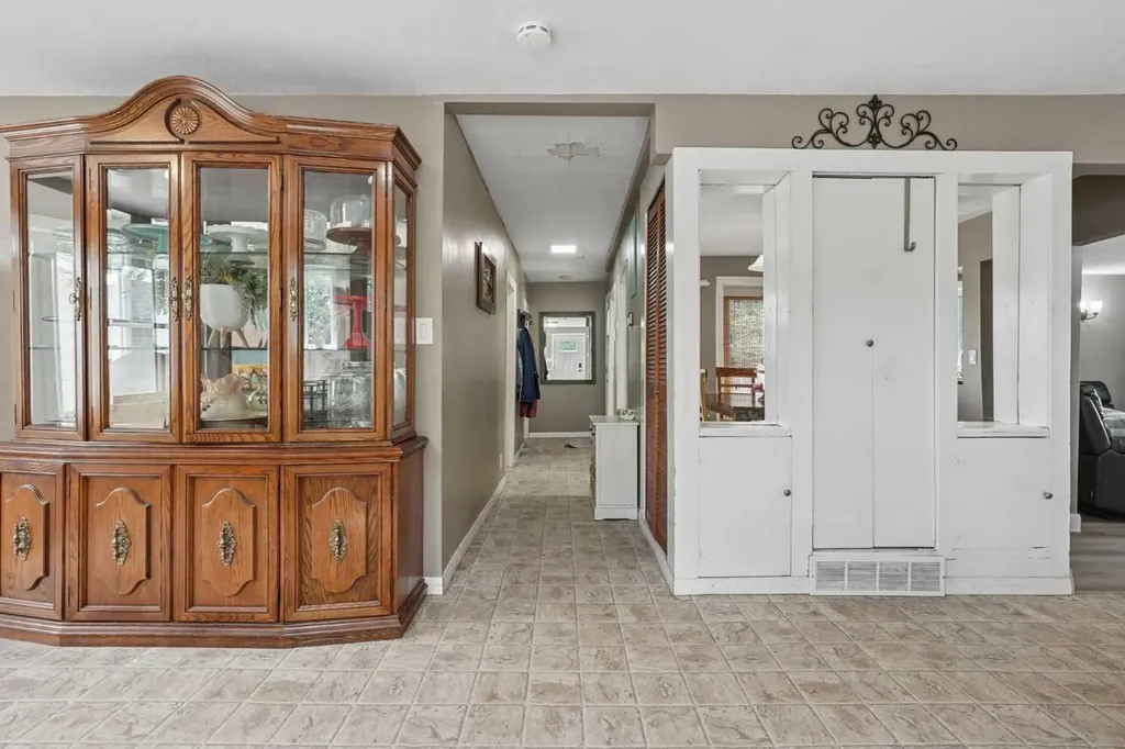 154 West 2 Avenue Magrath AB T0K 1J0