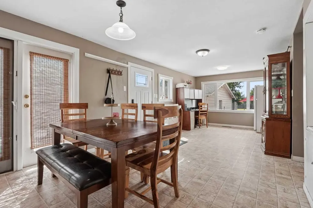 154 West 2 Avenue Magrath AB T0K 1J0