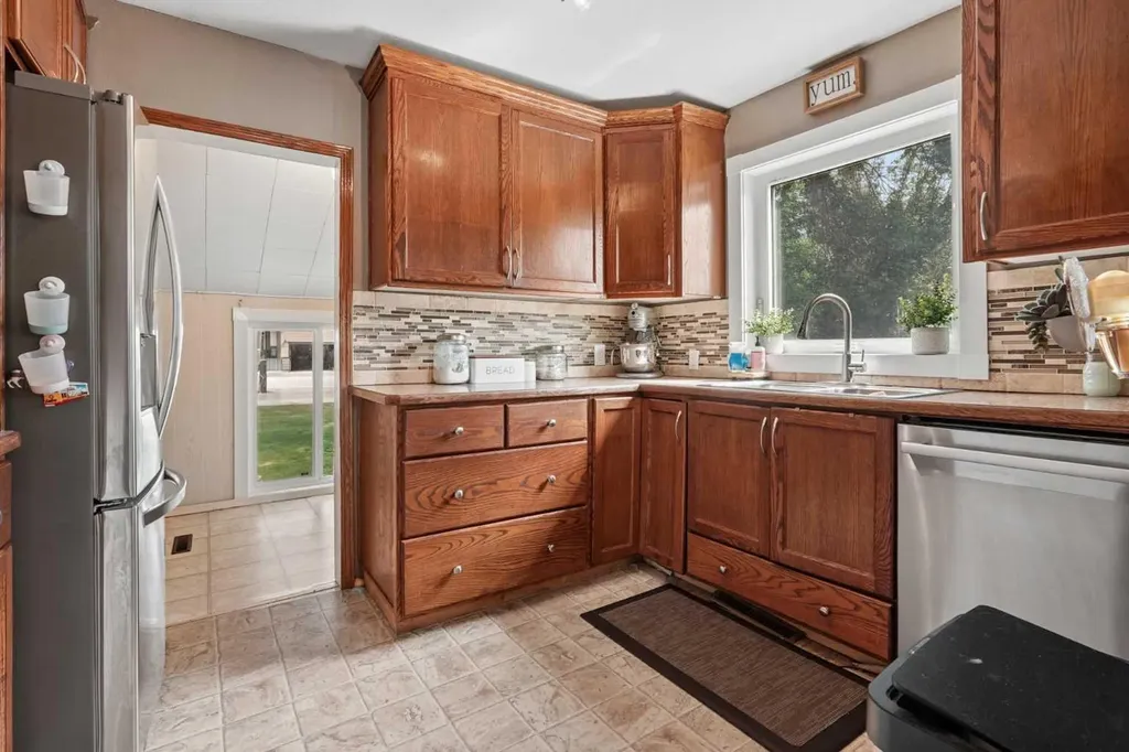 154 West 2 Avenue Magrath AB T0K 1J0