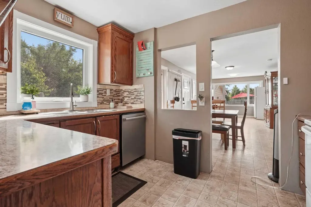 154 West 2 Avenue Magrath AB T0K 1J0