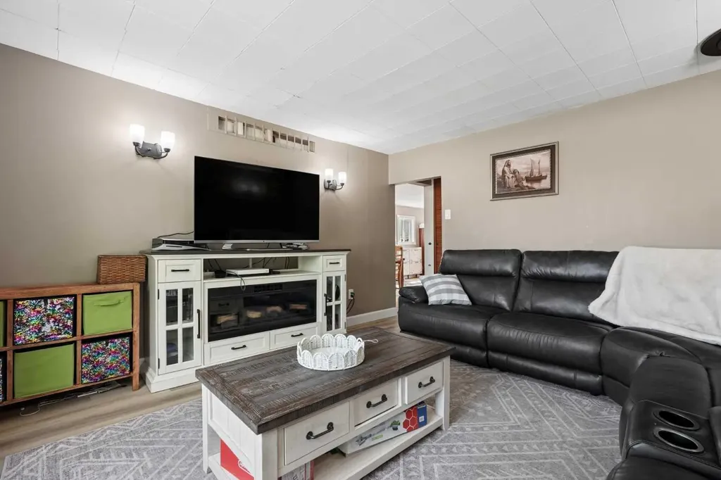 154 West 2 Avenue Magrath AB T0K 1J0