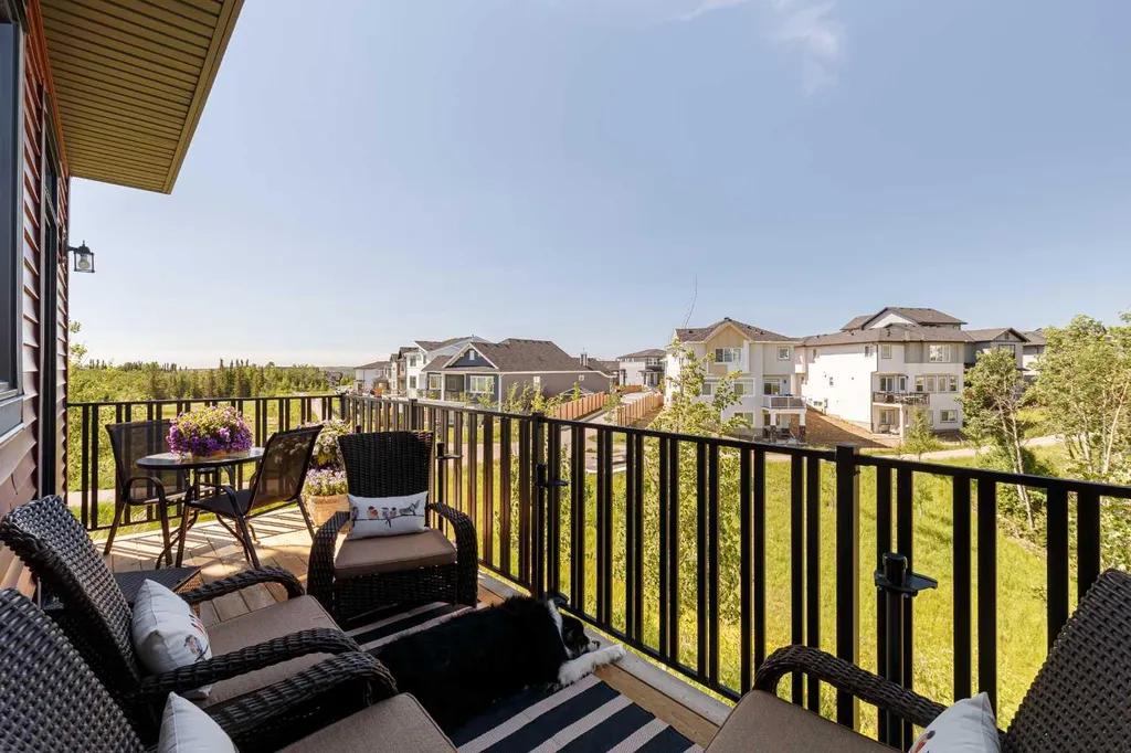 64 Spring Willow Close SW Calgary AB T3E 6E8