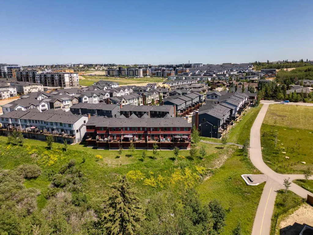 64 Spring Willow Close SW Calgary AB T3E 6E8