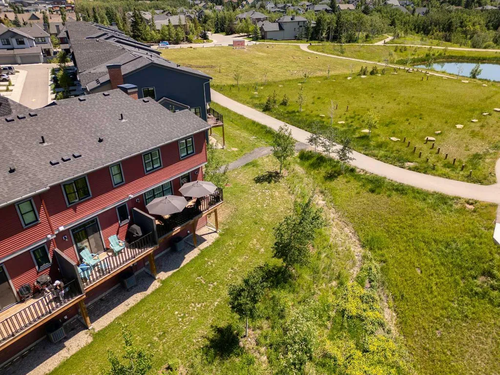 64 Spring Willow Close SW Calgary AB T3E 6E8