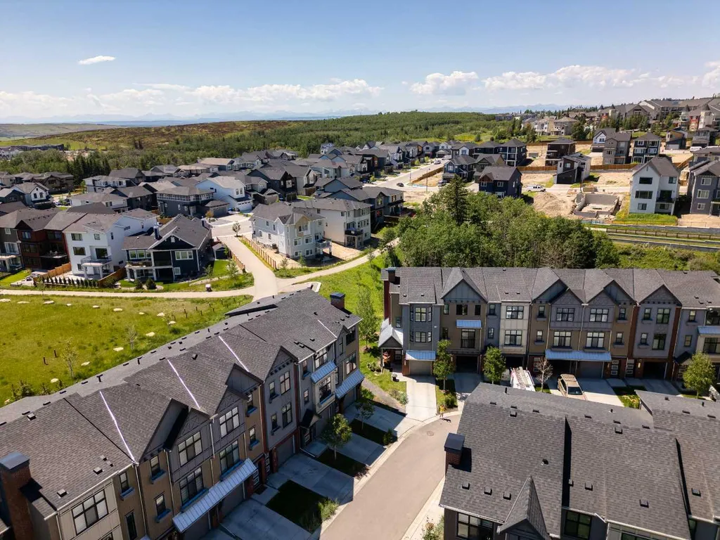 64 Spring Willow Close SW Calgary AB T3E 6E8