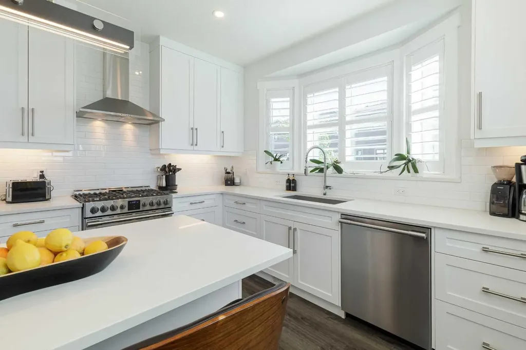 64 Spring Willow Close SW Calgary AB T3E 6E8