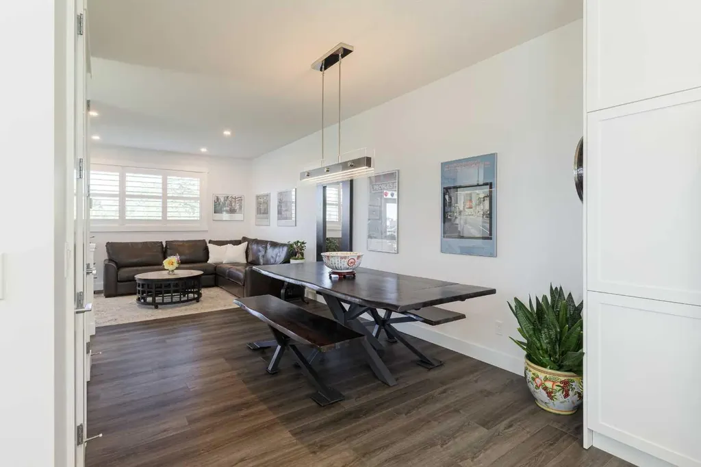 64 Spring Willow Close SW Calgary AB T3E 6E8