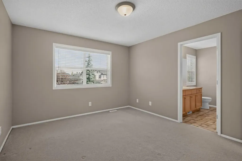 59 Silver Springs Way NW Airdrie AB T4B2R6