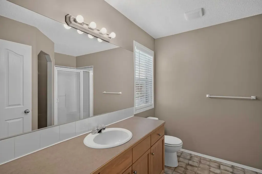 59 Silver Springs Way NW Airdrie AB T4B2R6