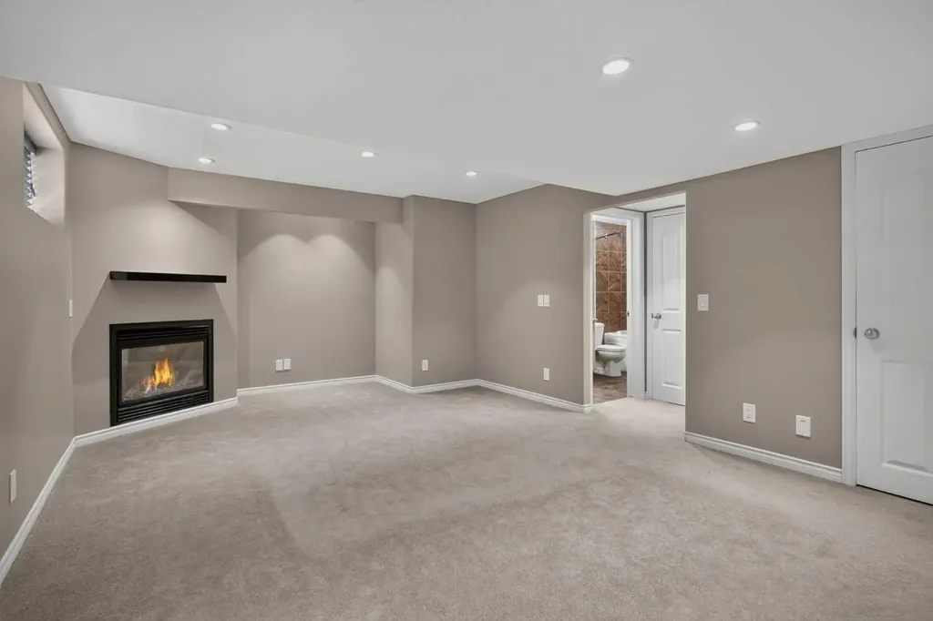 59 Silver Springs Way NW Airdrie AB T4B2R6