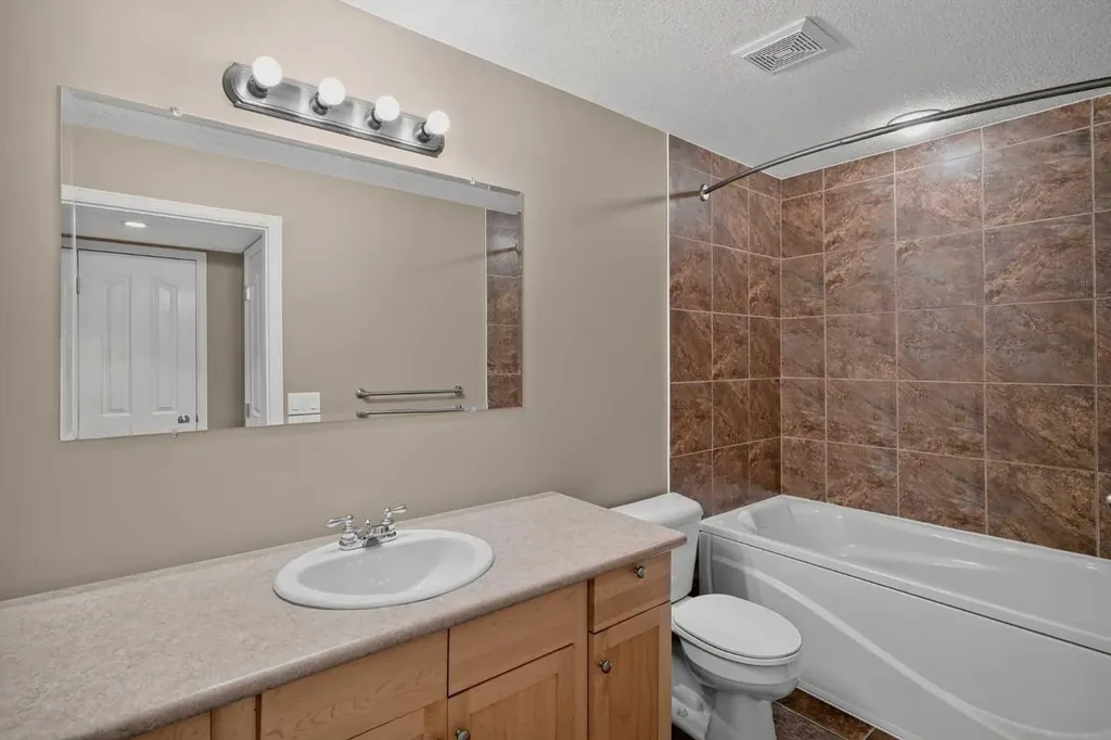 59 Silver Springs Way NW Airdrie AB T4B2R6