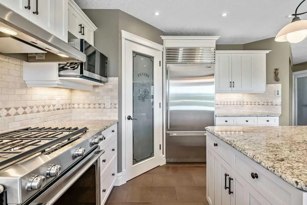 28 Citadel Green NW Calgary AB T3G 4G5
