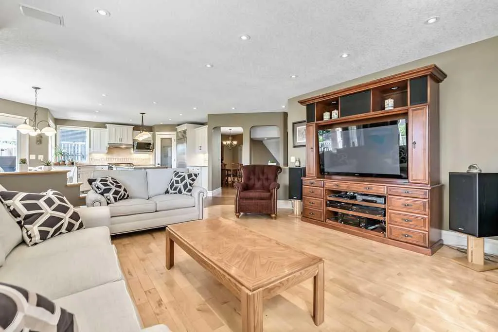 28 Citadel Green NW Calgary AB T3G 4G5