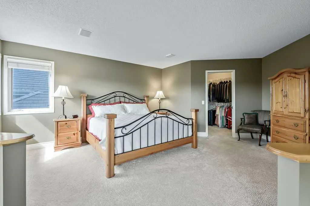 28 Citadel Green NW Calgary AB T3G 4G5