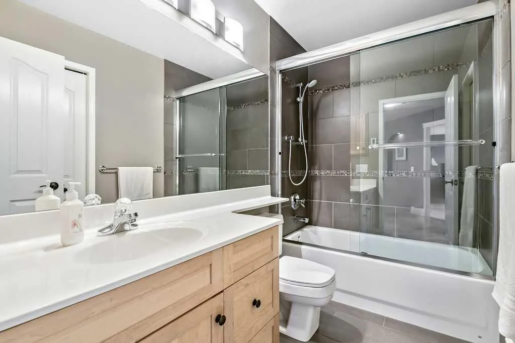 28 Citadel Green NW Calgary AB T3G 4G5