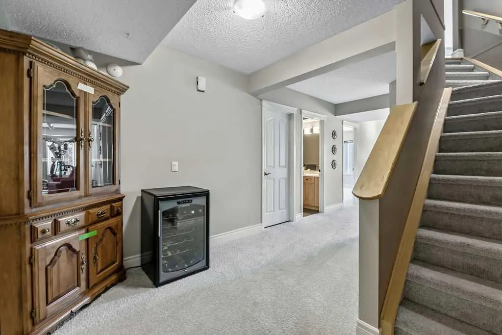 28 Citadel Green NW Calgary AB T3G 4G5