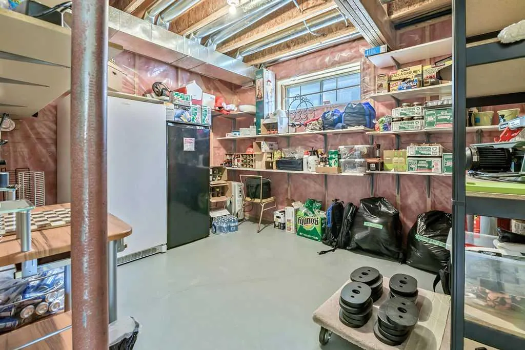 28 Citadel Green NW Calgary AB T3G 4G5
