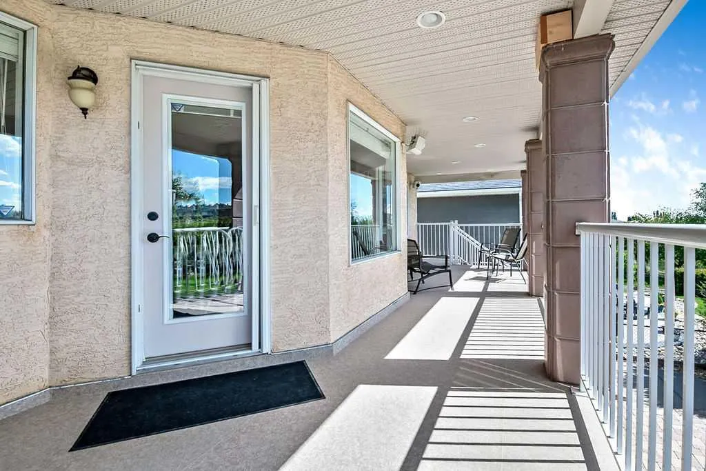 28 Citadel Green NW Calgary AB T3G 4G5