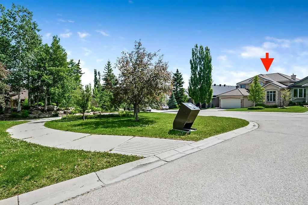 28 Citadel Green NW Calgary AB T3G 4G5