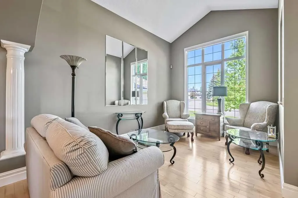 28 Citadel Green NW Calgary AB T3G 4G5