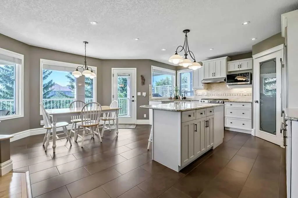 28 Citadel Green NW Calgary AB T3G 4G5