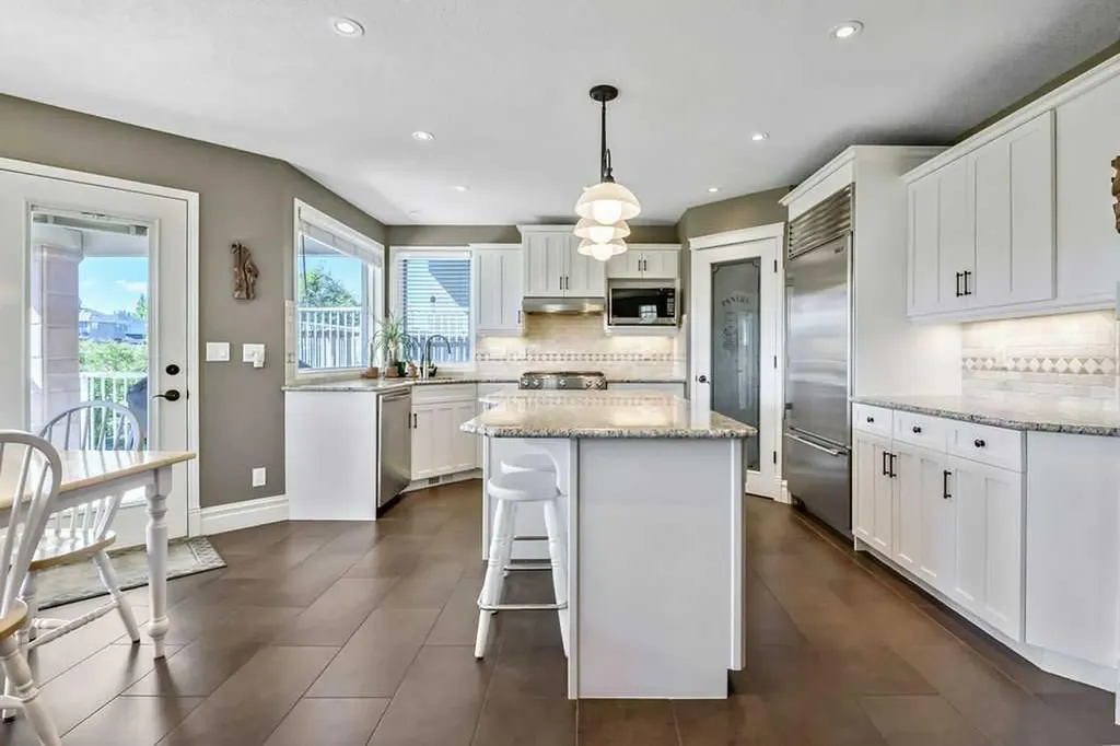 28 Citadel Green NW Calgary AB T3G 4G5