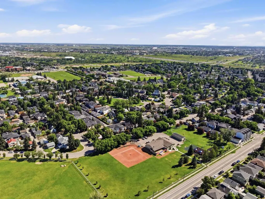 806 Radford Road NE Calgary AB T2E 5G2