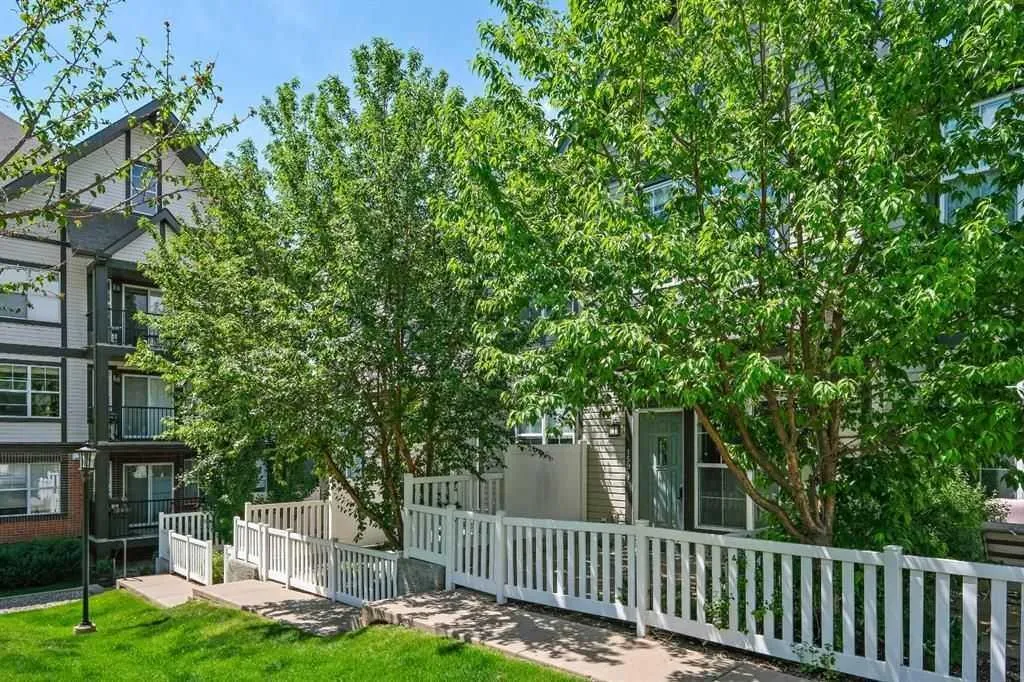 159 New Brighton Villas SE Calgary AB T2Z 0T6