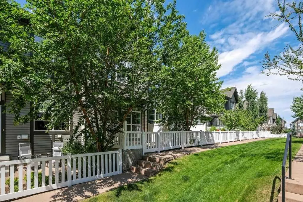 159 New Brighton Villas SE Calgary AB T2Z 0T6