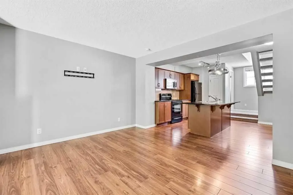 159 New Brighton Villas SE Calgary AB T2Z 0T6