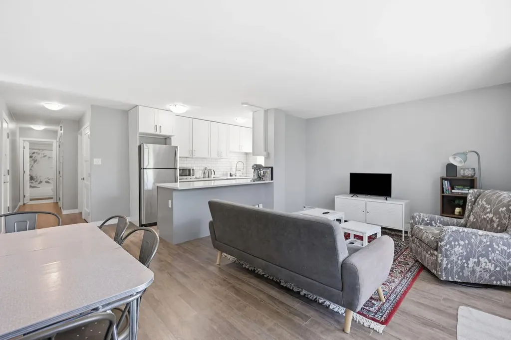 110 24 Avenue SW Calgary AB T2S0J9