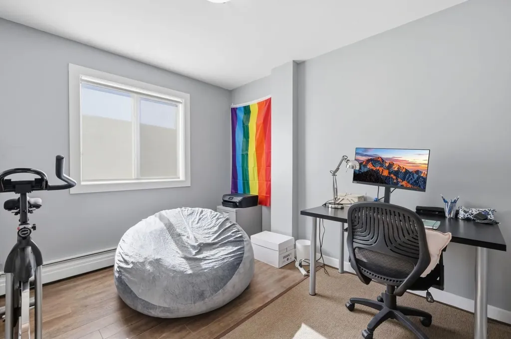 110 24 Avenue SW Calgary AB T2S0J9
