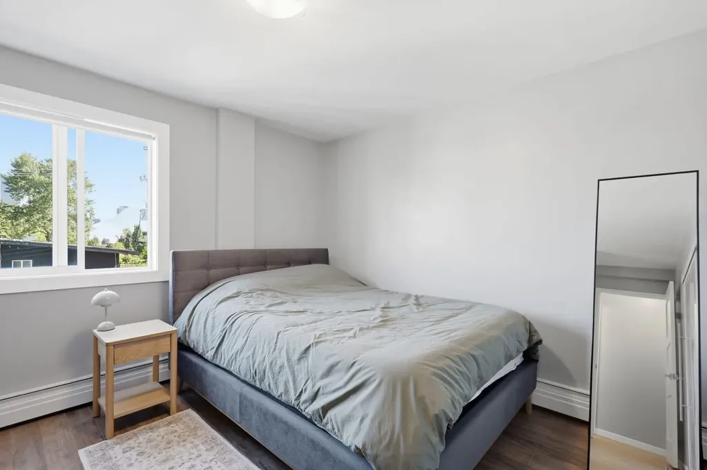 110 24 Avenue SW Calgary AB T2S0J9