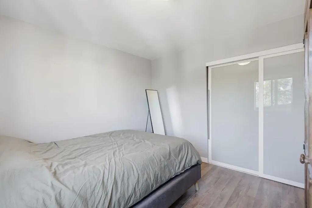110 24 Avenue SW Calgary AB T2S0J9