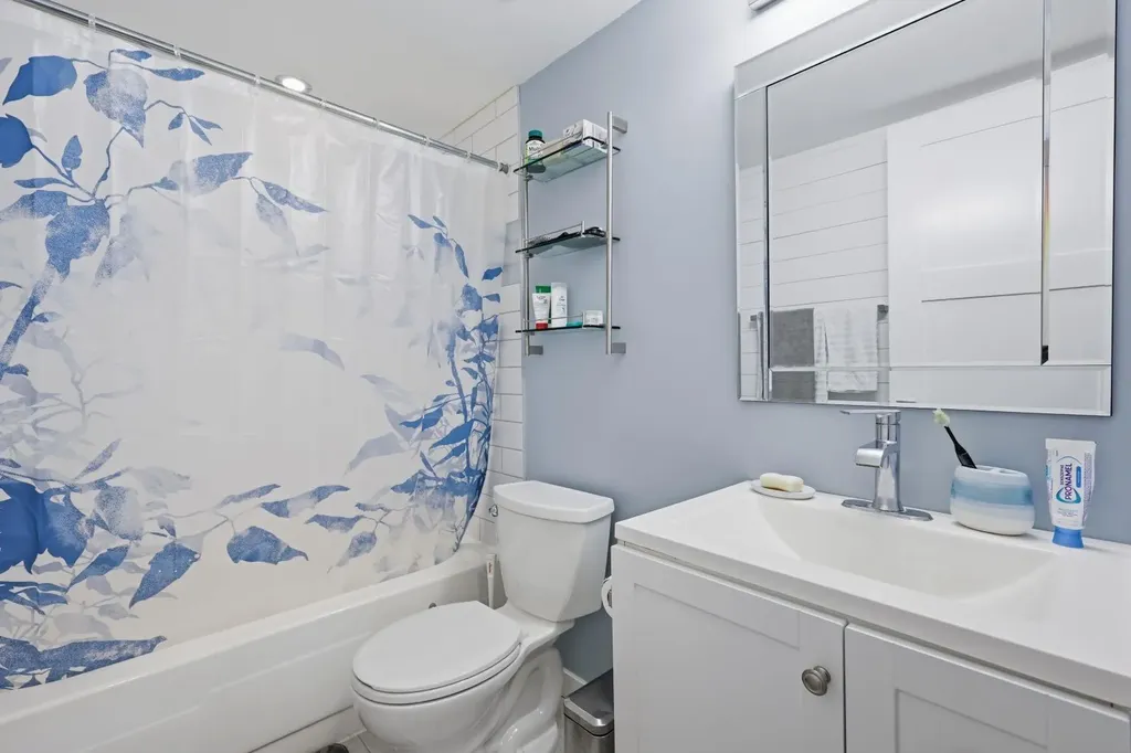 110 24 Avenue SW Calgary AB T2S0J9
