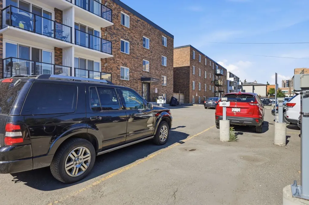 110 24 Avenue SW Calgary AB T2S0J9
