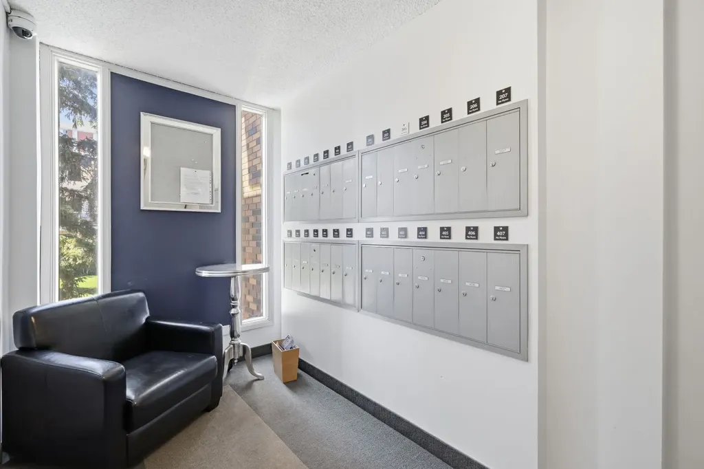 110 24 Avenue SW Calgary AB T2S0J9