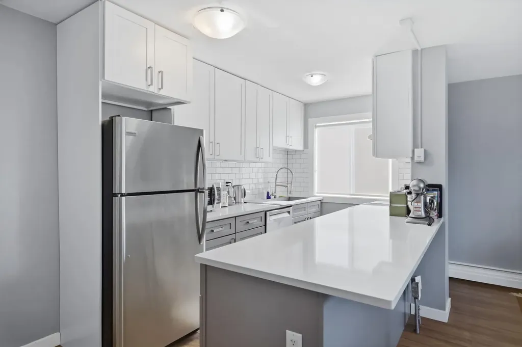 110 24 Avenue SW Calgary AB T2S0J9